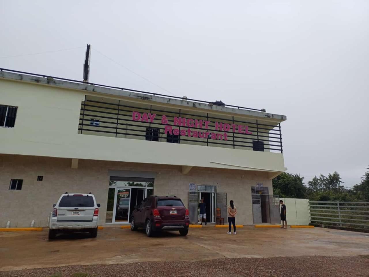 Day And Night Hotel Belmopan Exterior photo
